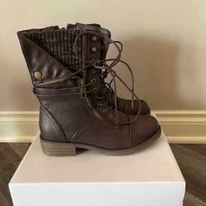 Women’s brown Just Fab bootie
